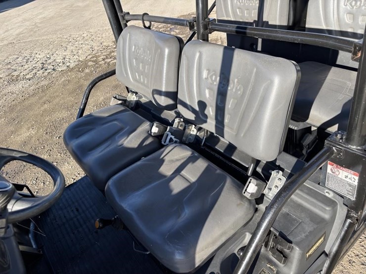 2018-kubota-rtvx1140-image-13