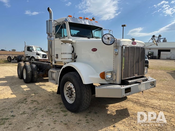 2001-peterbilt-357-image-5