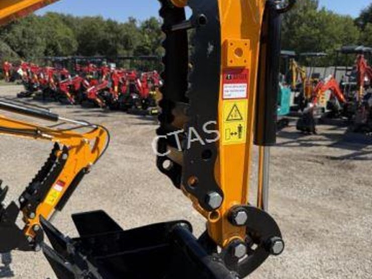 #110-•-mini-excavator---gas---model:15-image-7