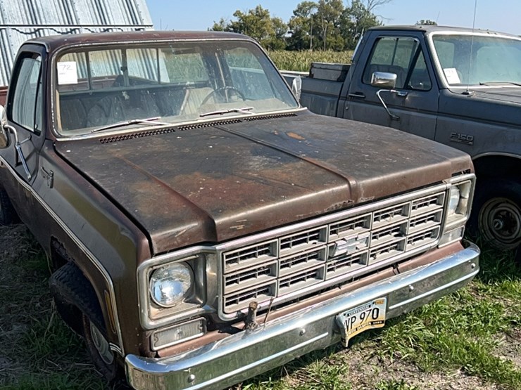 1978-chevy-cheyenne-20-3/4-ton-2-wheel-drive-pick-up,-been-sitting,-sell-as-is-image-9