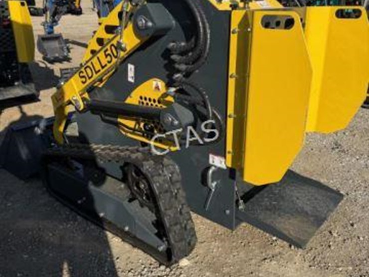 #54-•-mini-skid-steer-loader---gas---model:sdll50-image-6