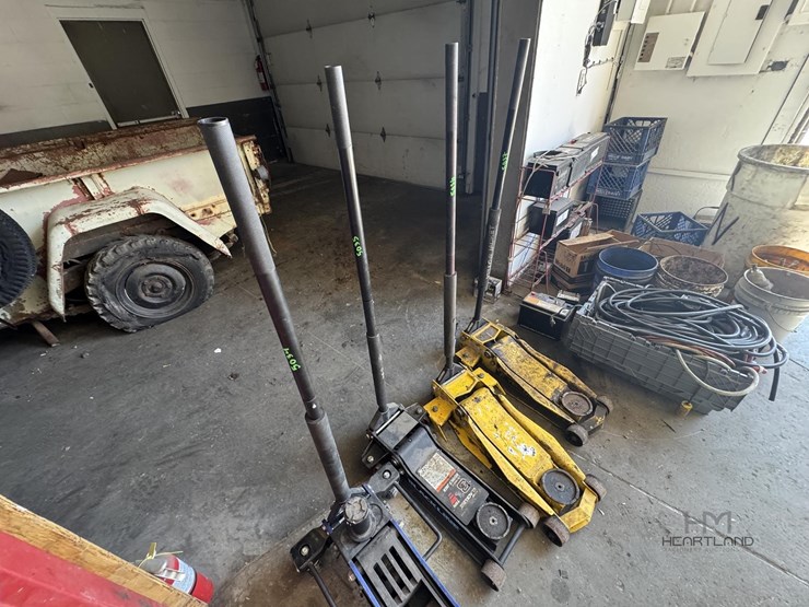 blackline-3-1/2-ton-low-profile-service-jack-blackline-3-1/2-ton-low-profile-service-jack-image-2