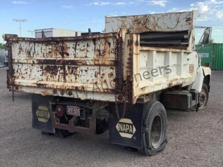 1980-ford-7000-image-3