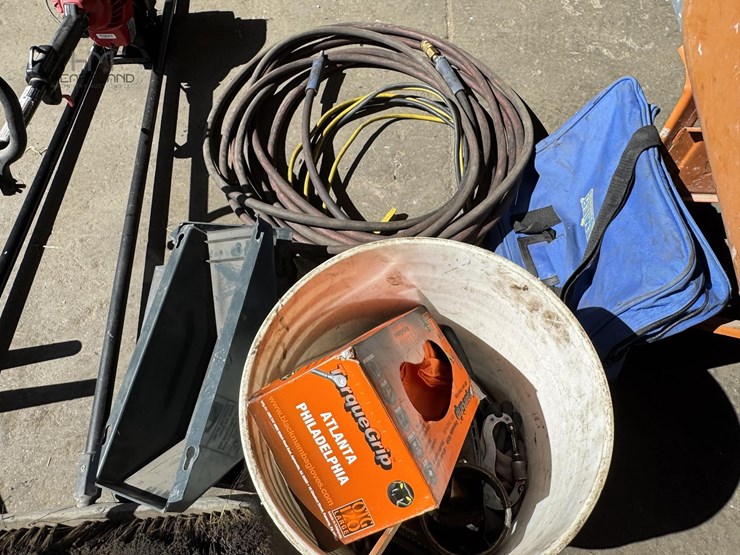 misc-lot,-air-hose,-jumper-cables-misc-lot,-air-hose,-jumper-cables-image-1