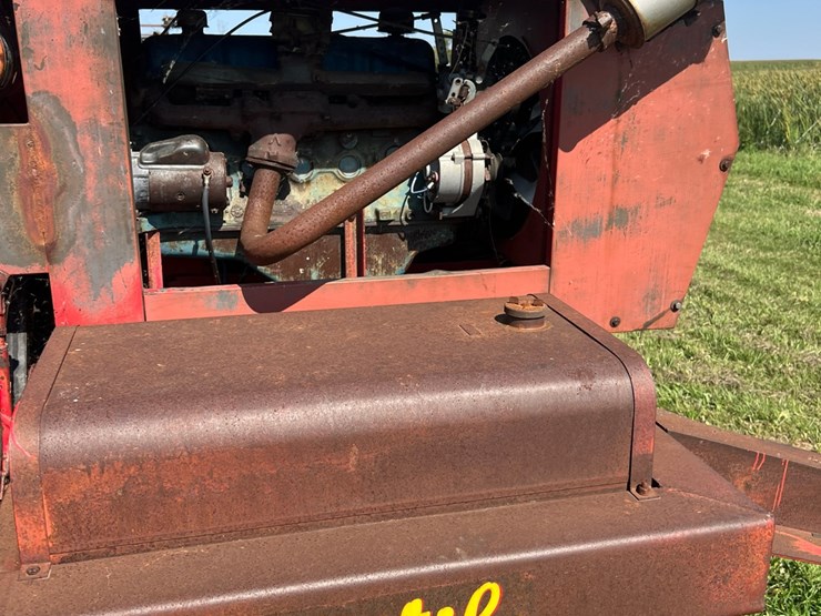 400-versatile-swather,-been-sitting,-not-running-image-29