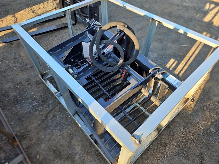 landhonor-44"-skeleton-bucket-grapple-image-1
