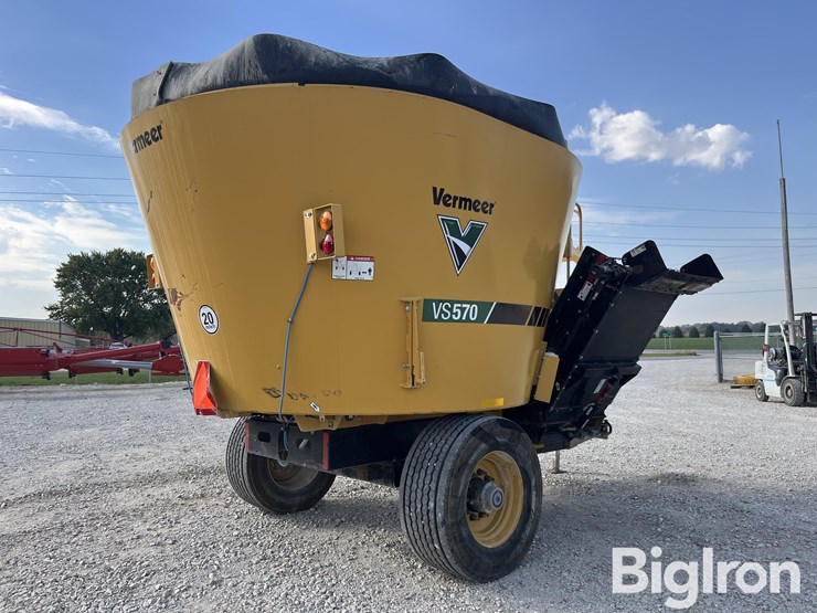 2022-vermeer-vs570-vertical-feed-mixer-wagon-image-5