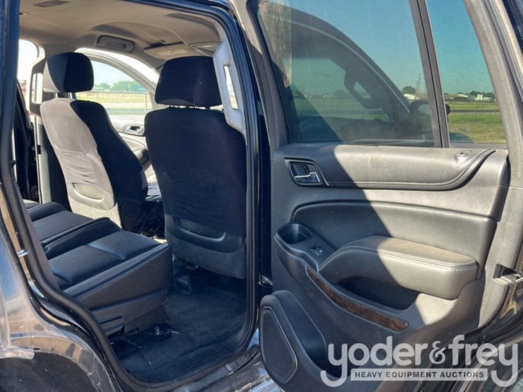 2015-chevrolet-tahoe-image-22