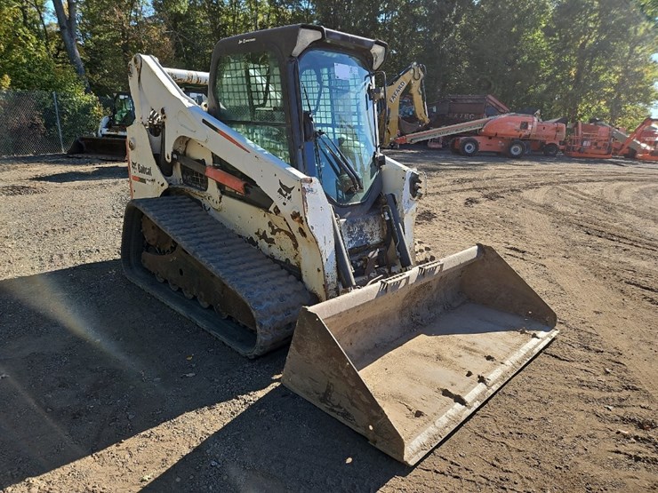 2011-bobcat-t770-image-7