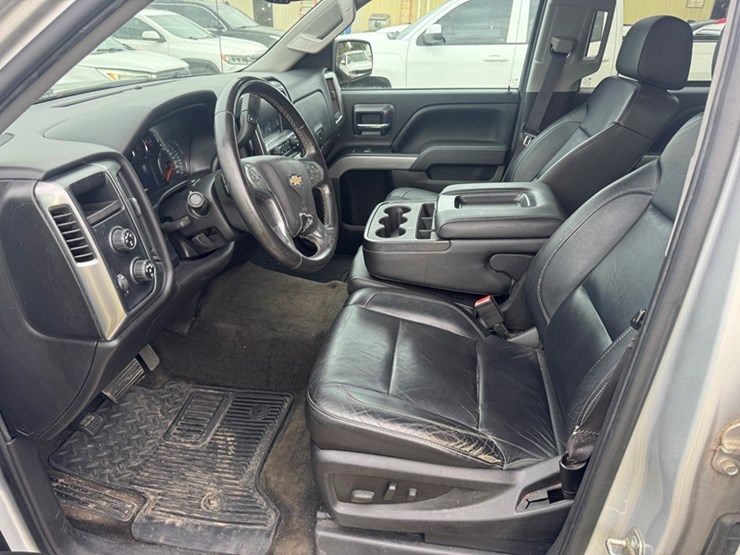 2015-chevrolet-silverado-1500-lt-image-10