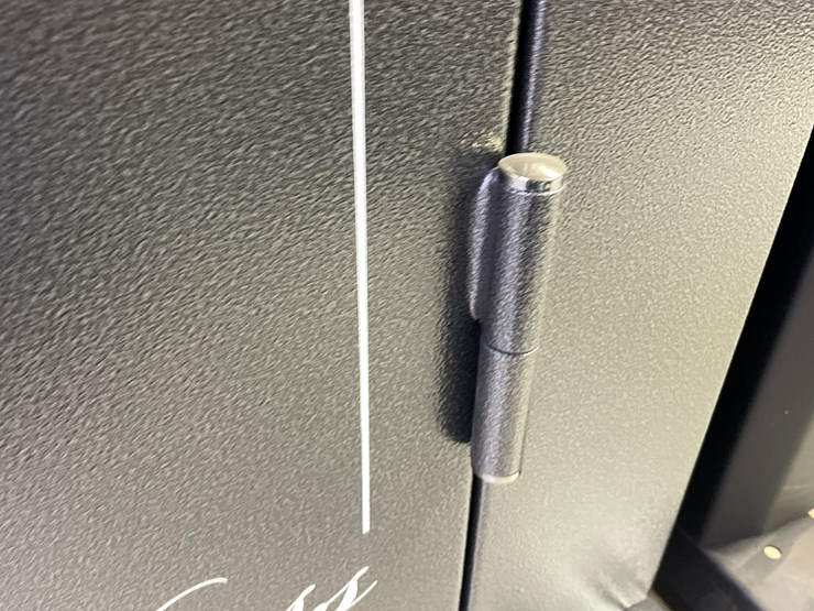 #4087-•-surelock-security-the-boss-(76)-gun-safe-image-5