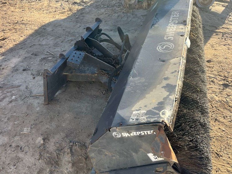 skid-steer-broom-attachment-image-2
