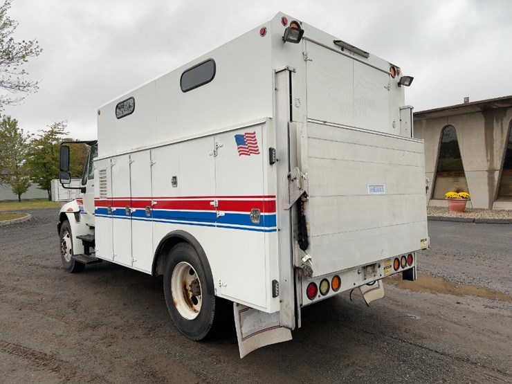 2002-international-durastar-4300-image-3