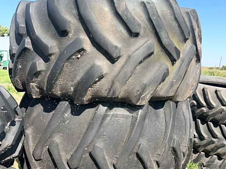 (3)-30.5/32-combine-tires,-decent-tires-image-23