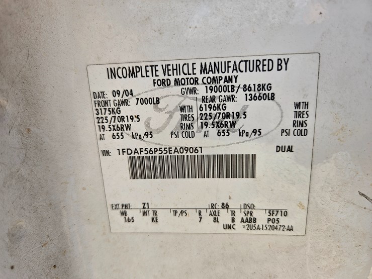 2005-ford-f550-image-36