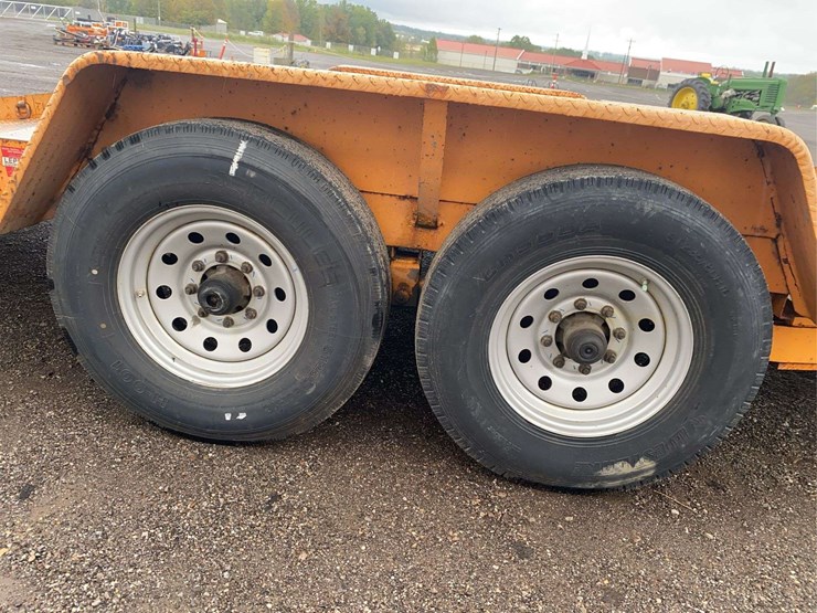 quality-trailer-pro-series-18’-tilt-trailer-image-11