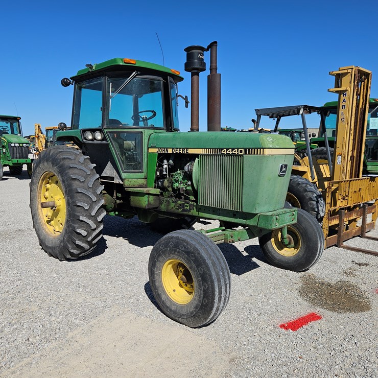 1980 JOHN DEERE 4440