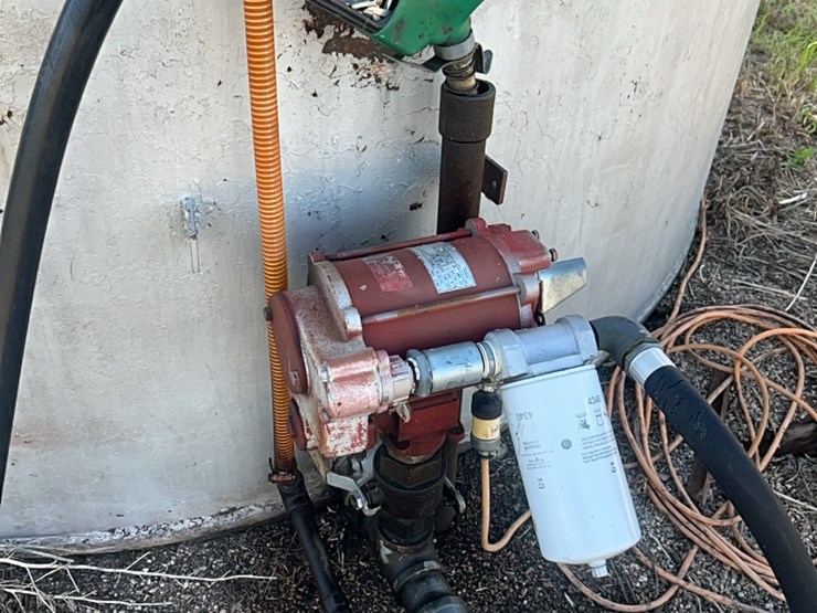 8,000-gallon-fuel-tank-with-tuthill/fill-rite-model-700-pump,-long-hose,-diesel-knozzle-image-8