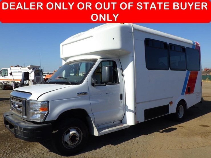 2017-ford-e450-image-1