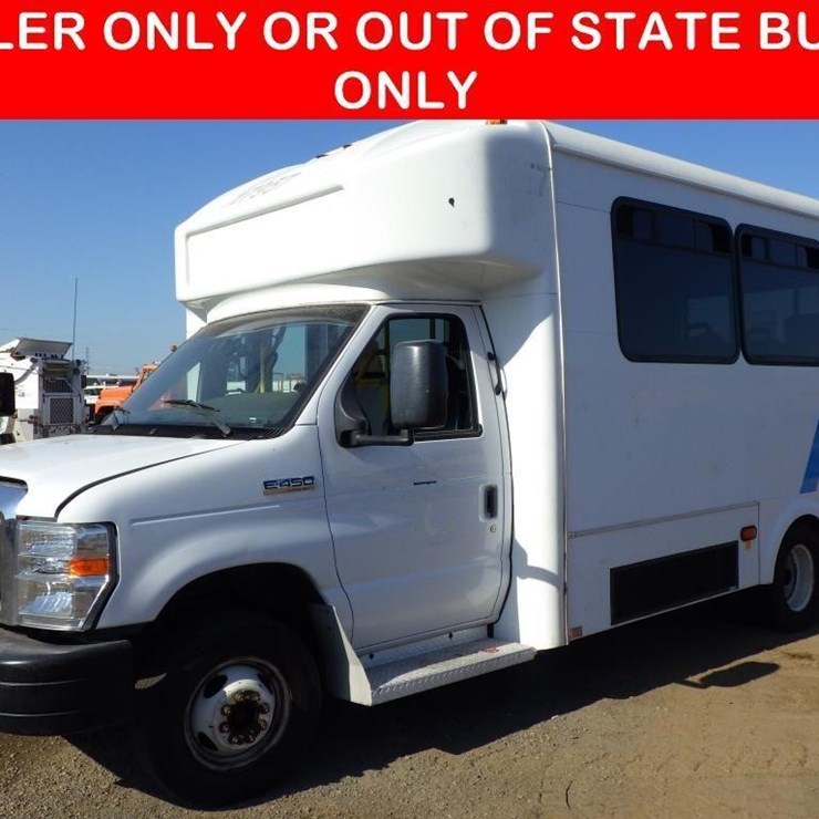 2017 FORD E450