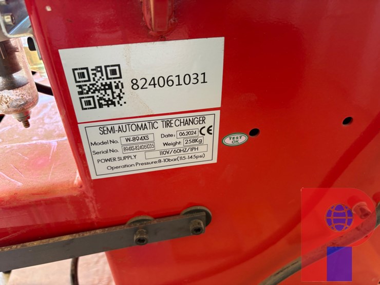 weaver-w-894xs-semi-automatic-tire-changer-image-3