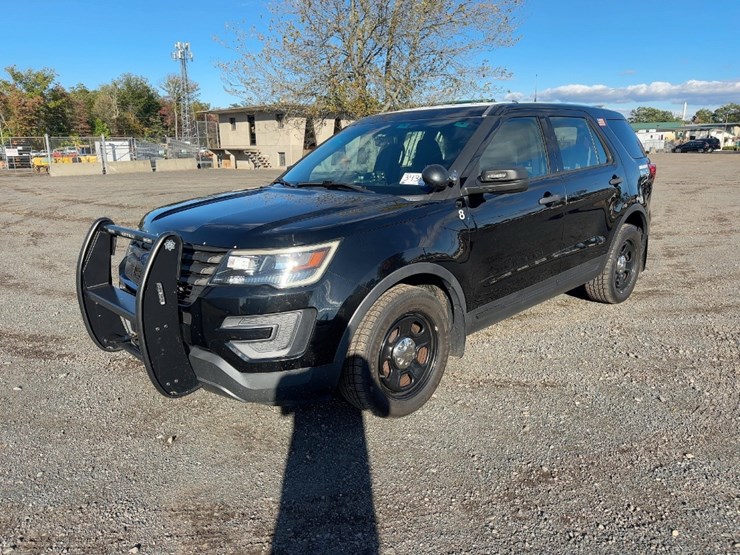 2017-ford-explorer-police-interceptor-image-1