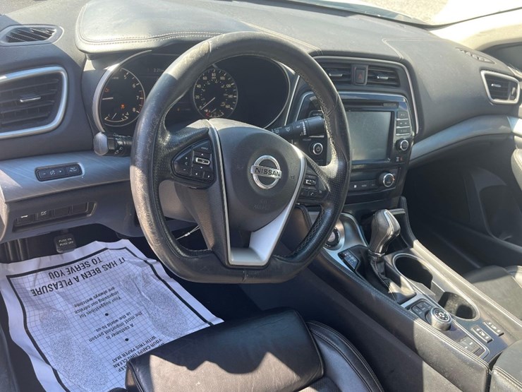 2016-nissan-maxima-4d-sedan-image-7