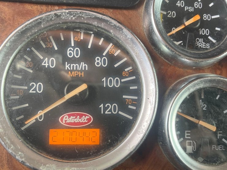 2001-peterbilt-387-image-6