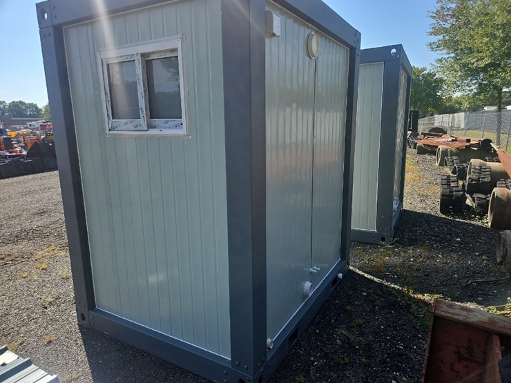 portable-restroom-image-4