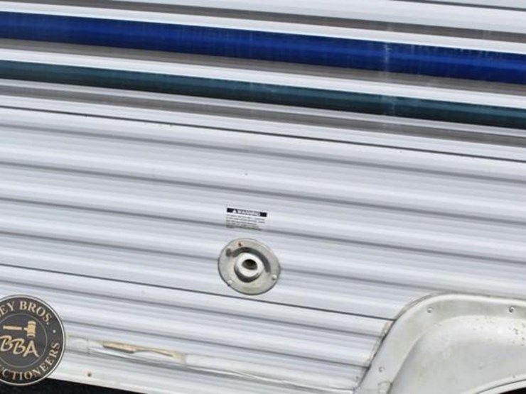 2004-keystone-rv-co-hornet-sport-27bs-38101-image-60
