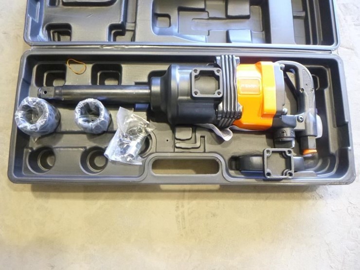 1"-hd-pneumatic-impact-wrench-image-1