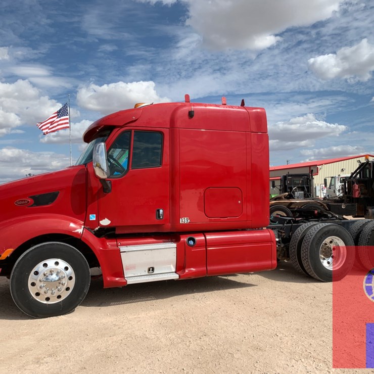 2012 PETERBILT 587