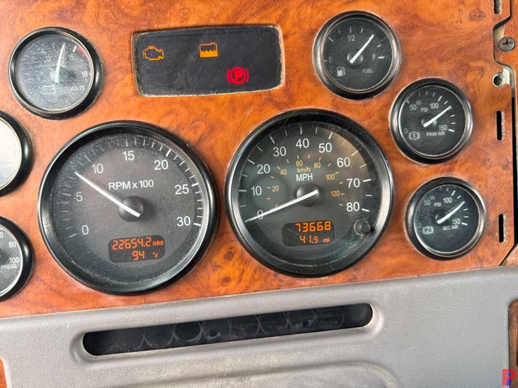 2007-peterbilt-378-image-13