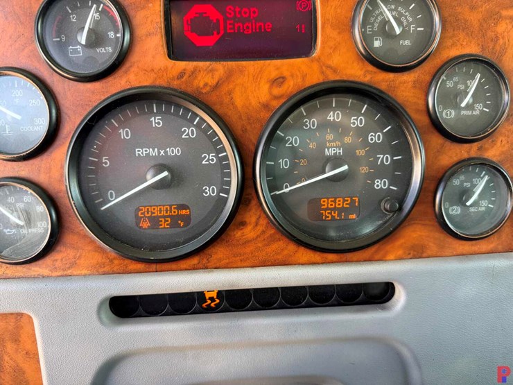2008-peterbilt-367-image-16