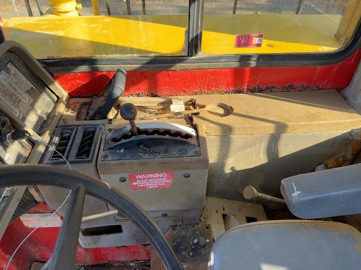 1990-caterpillar-d30d-image-29