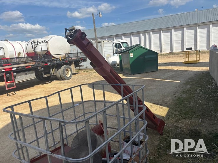 case-ih-810-image-5