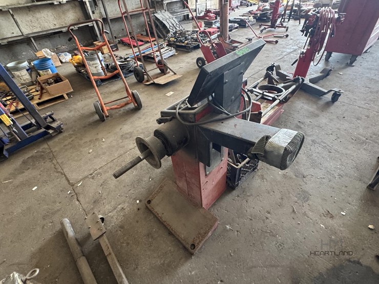 coats-650-direct-drive-wheel-balancer-coats-650-direct-drive-wheel-balancer-image-4