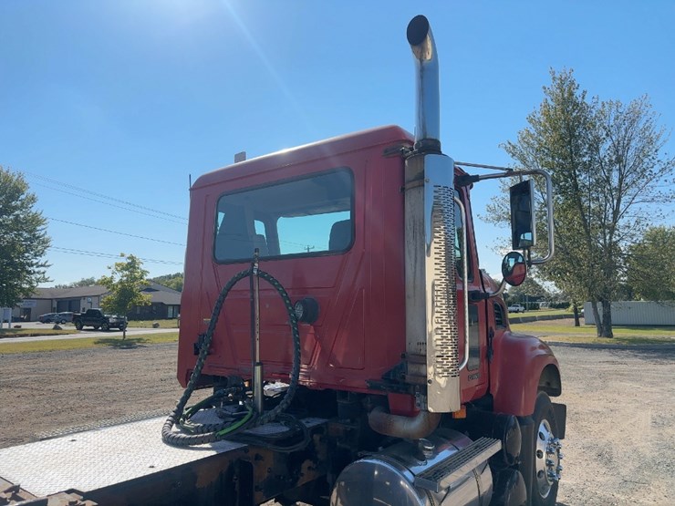 2003-mack-granite-cv713-image-18