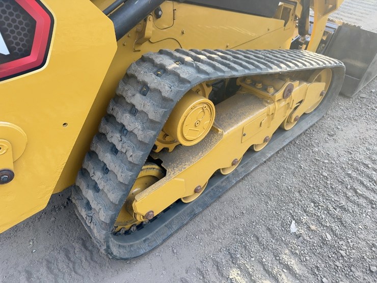 2021-caterpillar-259d3-image-13