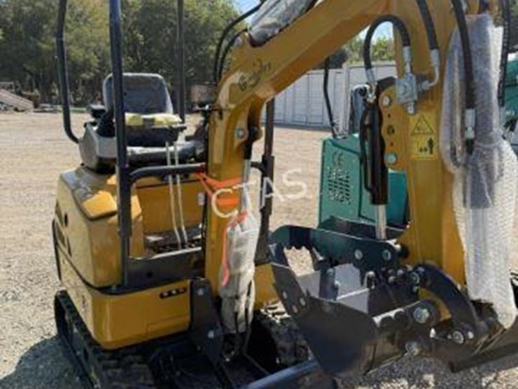 #80-•-mini-excavator---gas---model:-qk18r-image-2