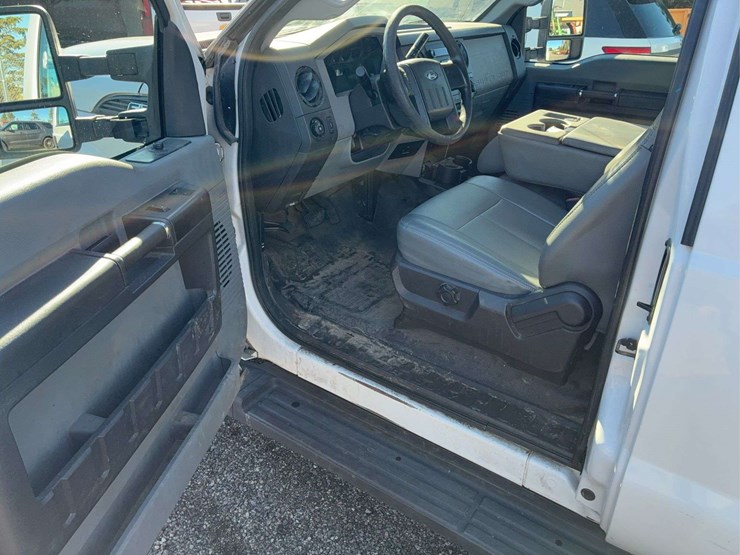 2012-ford-f350-image-23