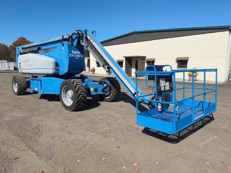 2016-genie-zx135/70-image-7