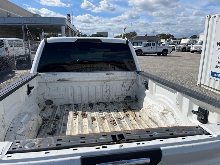 2015-ford-f150-lariat-image-11