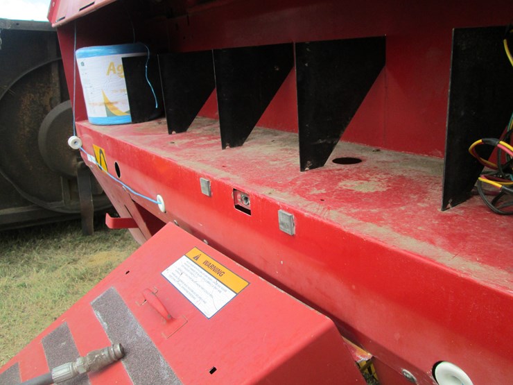 new-holland-664-image-21