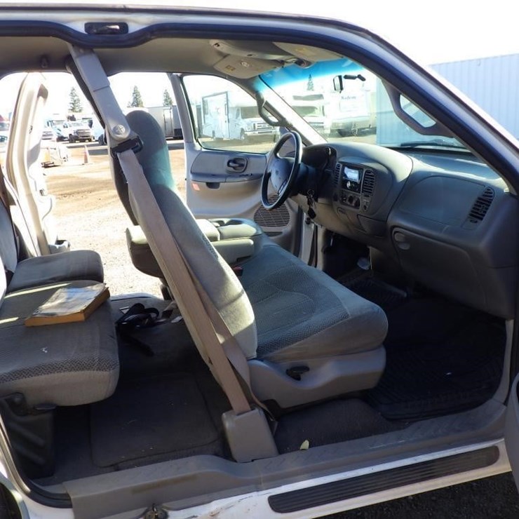 2000 FORD 2000