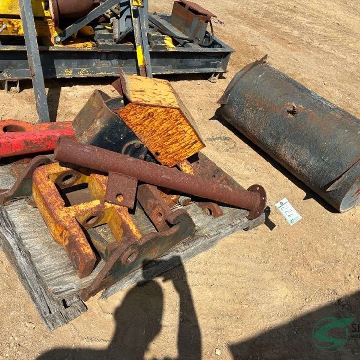 Pallet of misc. parts