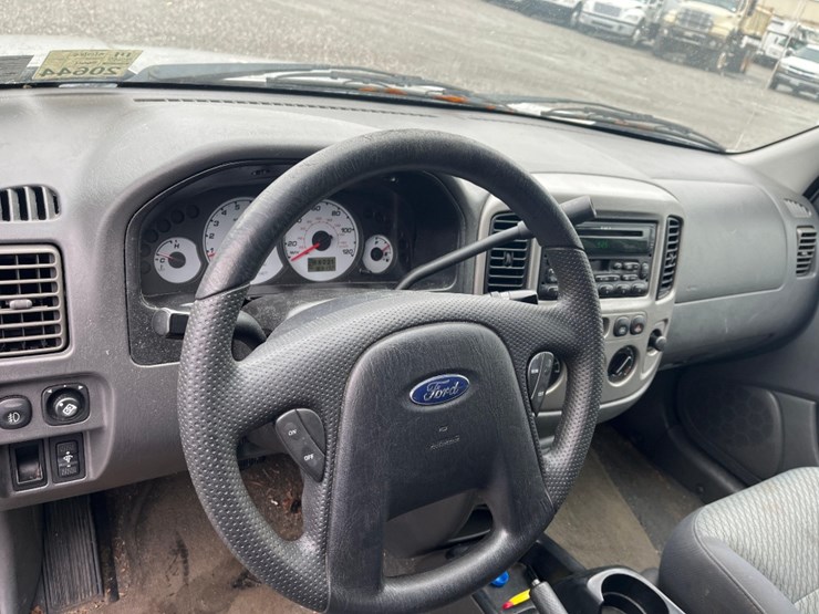 2004-ford-escape-xlt-image-6