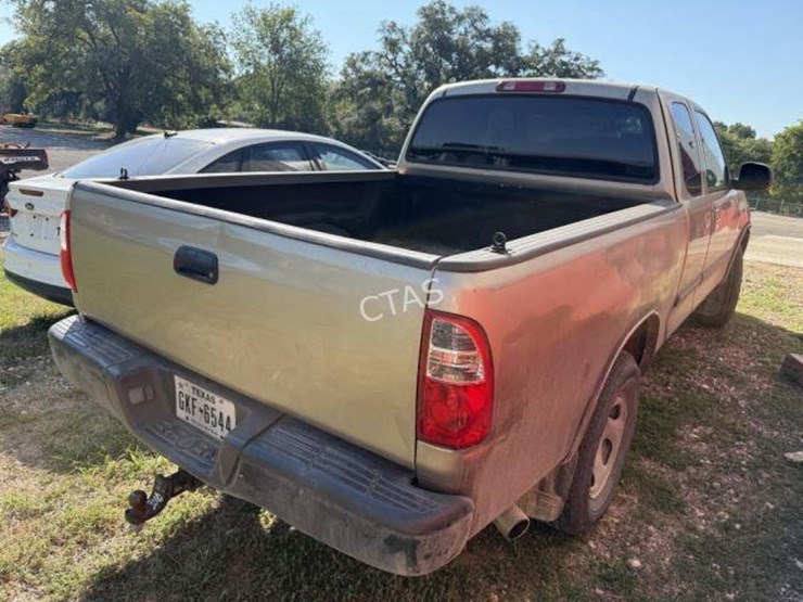 2006-toyota-tundra-image-8