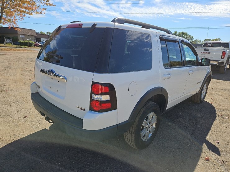 2007-ford-explorer-xlt-image-5