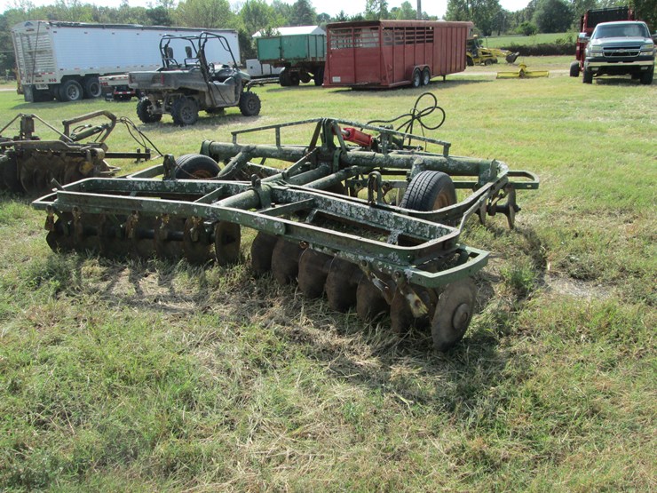 john-deere-10-image-3